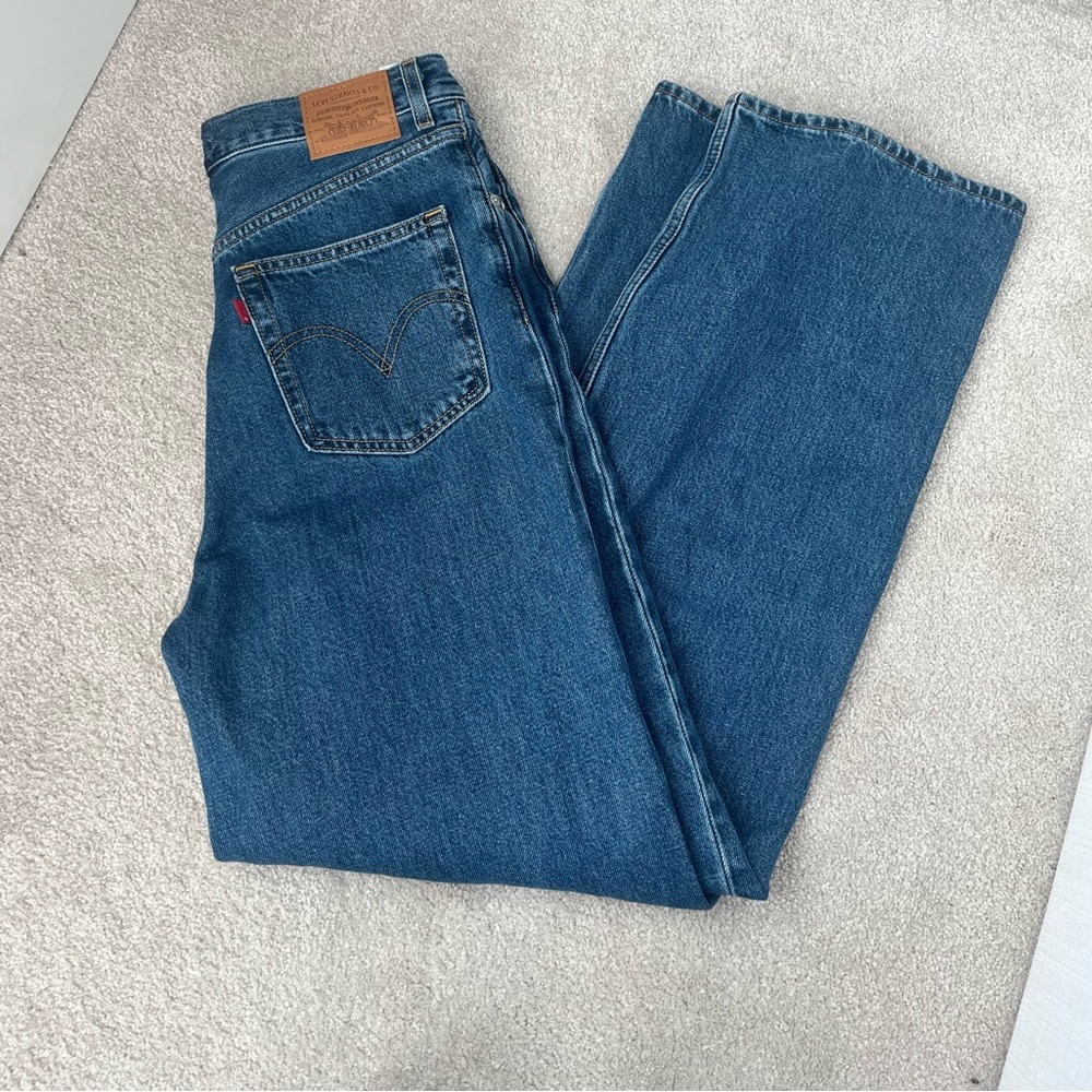 Women’s Levi’s jeans